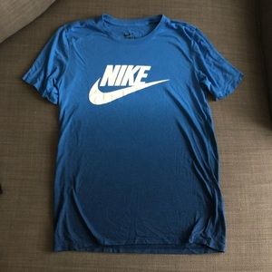 Nike tee shirt